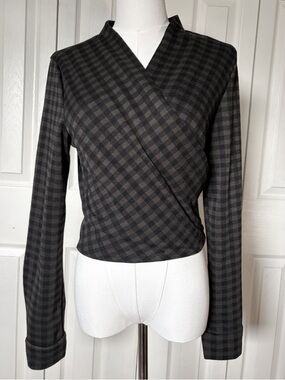 Guess Versatile Long Sleeve Wrap Top in Dark Green Flannel Size Medium